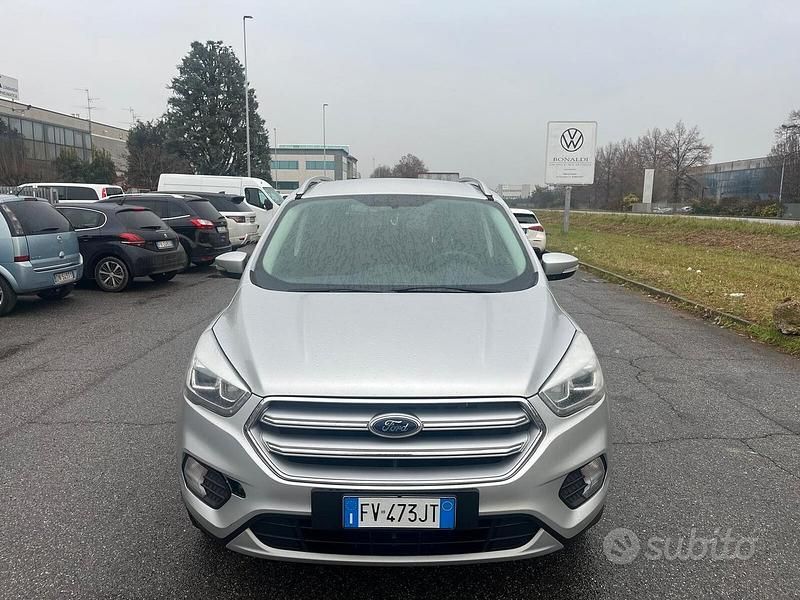 Begagnad Ford Kuga ST-Line 120 HK (88 kW) 2017 Grå SUV
