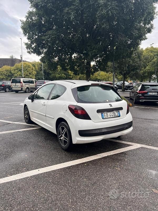 Usata Peugeot 207 Sport 90 CV (66 kW) 2010 Utilitaria