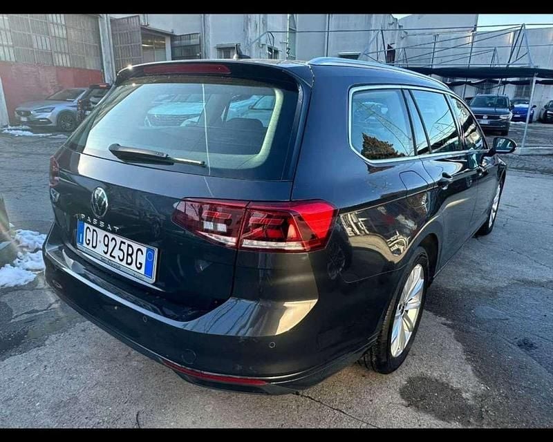 Usata VW Passat Business 150 CV (110 kW) 2020 Grigio scuro Station wagon