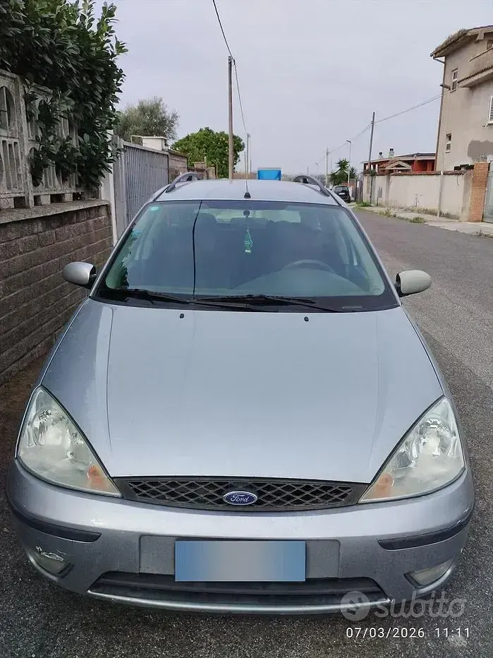 Usata Ford Focus 100 CV (73 kW) 2005 Grigio Station wagon