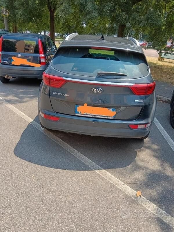 Nero Usata 2017 Kia Sportage SUV | 8500 € (Super prezzo) - Immagine 1/4