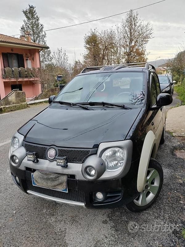 Usata 2011 Fiat Panda 4x4 Cross Due volumi | 6500 € - Immagine 1/4
