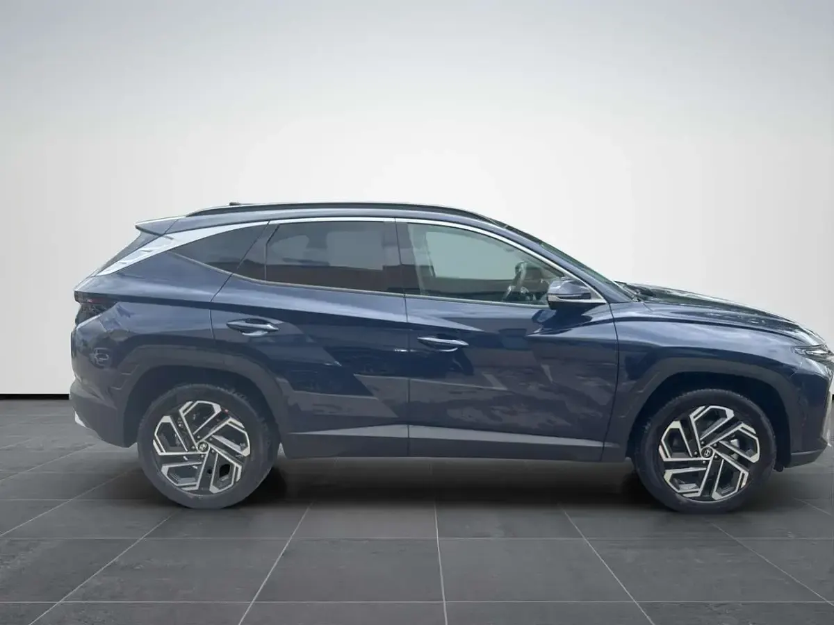 Nuova Hyundai Tucson 179 CV (131 kW) 2026 Sailing blue pearl SUV