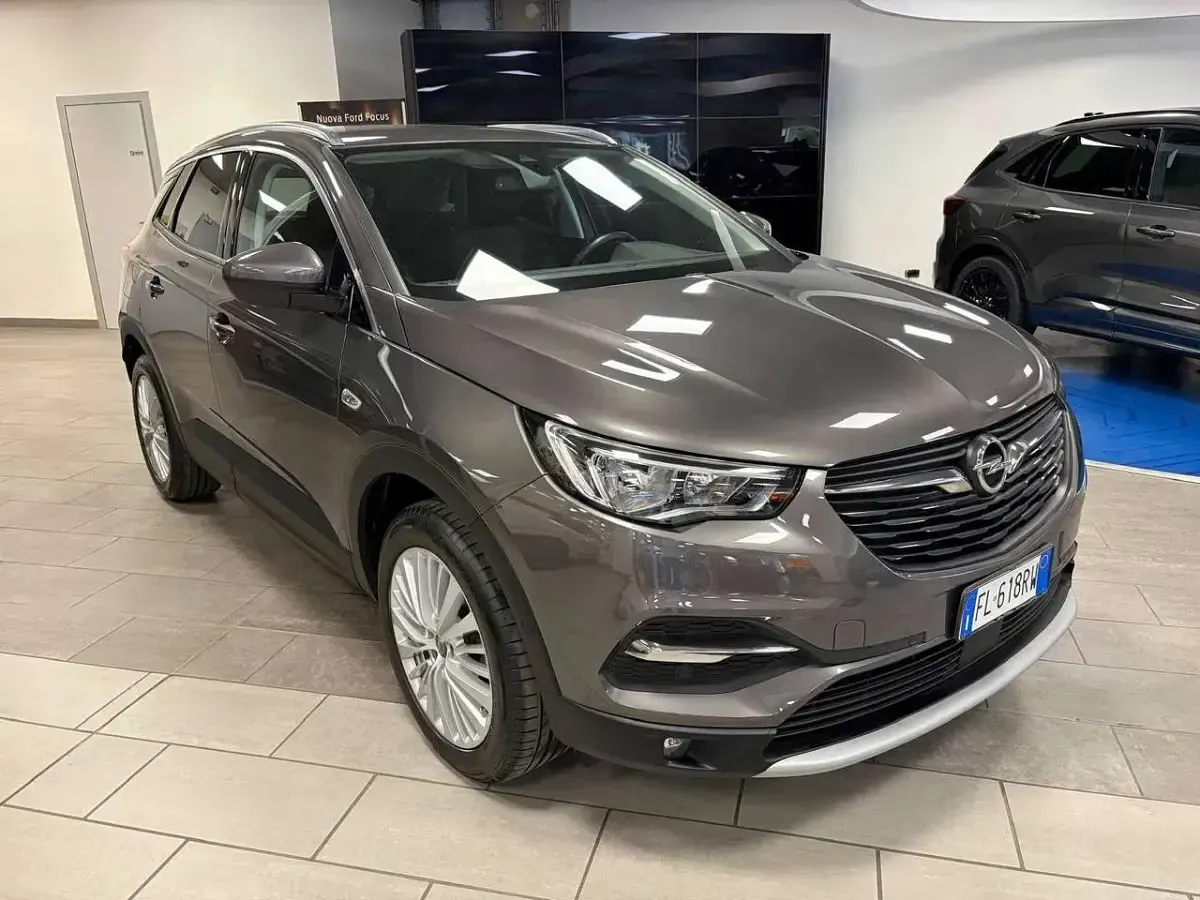 Usata Opel Grandland X Innovation 131 CV (96 kW) 2018 Moonstone grey SUV