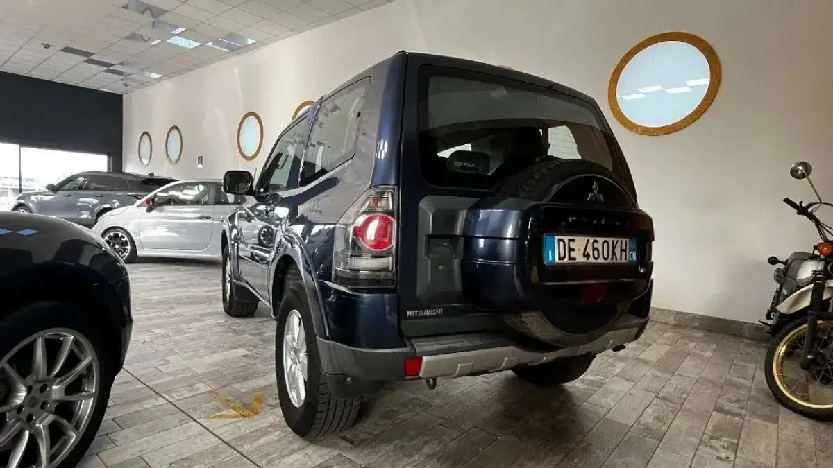 Usata Mitsubishi Pajero Instyle 170 CV (125 kW) 2007 Blu SUV