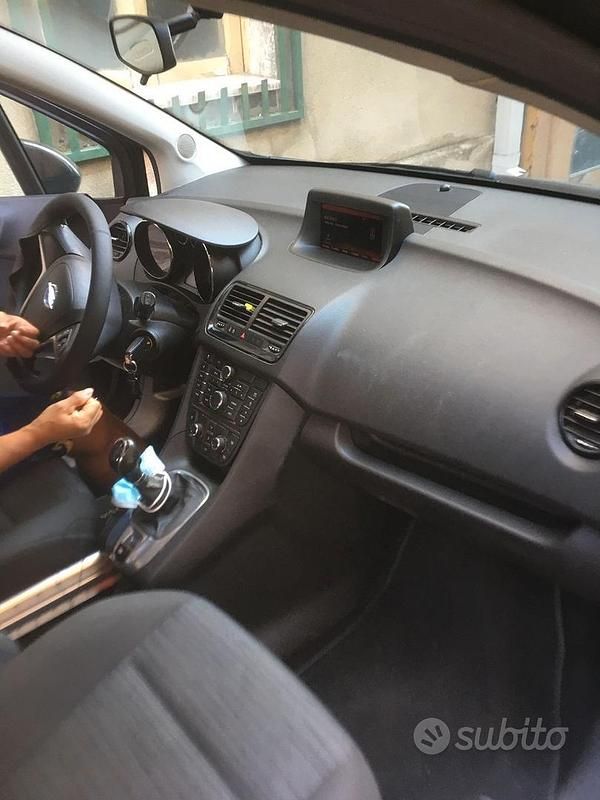 Usata Opel Meriva 120 CV (88 kW) 2014 Monovolume
