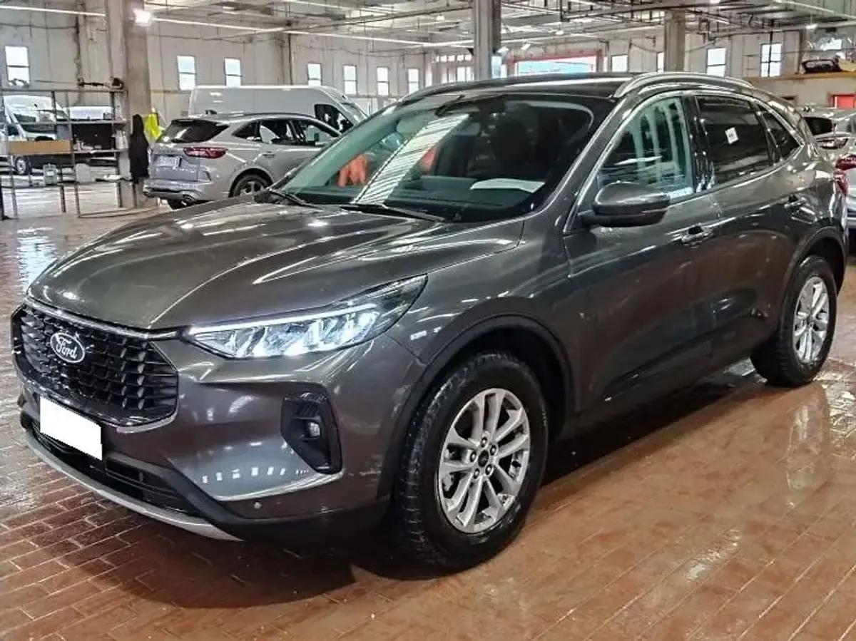 Usata Ford Kuga Titanium 179 CV (131 kW) 2025 Magnetic grey SUV
