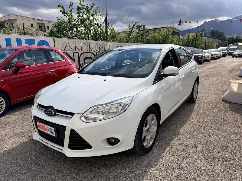 Usata Ford Focus Titanium 95 CV (69 kW) 2014 Bianco Berlina