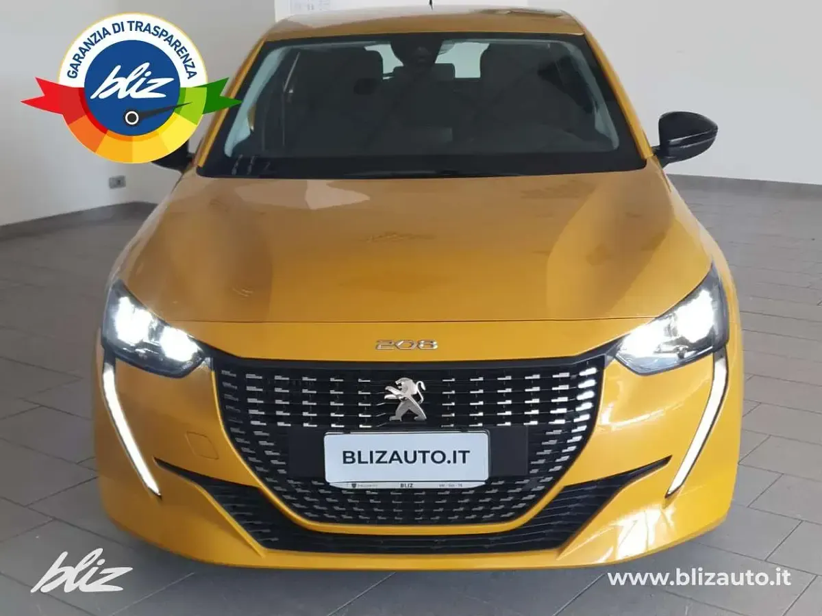 Usata Peugeot 208 Active 101 CV (74 kW) 2023 Giallo Utilitaria