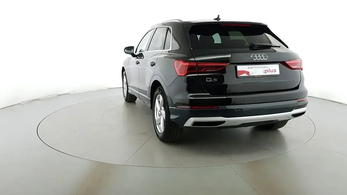 Usata Audi Q3 Advanced 150 CV (110 kW) 2024 Nero midnight SUV