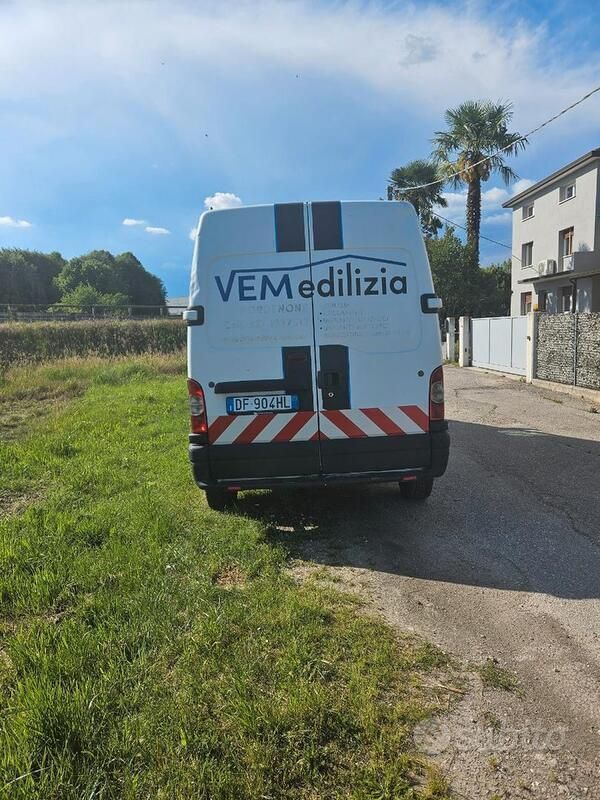 Usata Opel Movano 120 CV (88 kW) 2007 Bianco Furgone