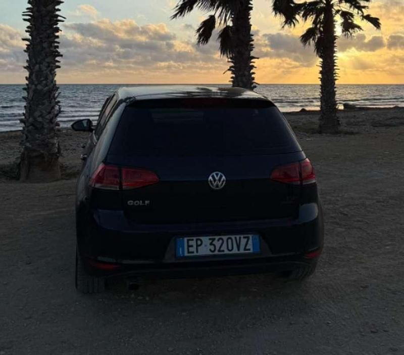 Usata VW Golf VII Comfortline 105 CV (77 kW) 2013 Blu/azzurro Berlina