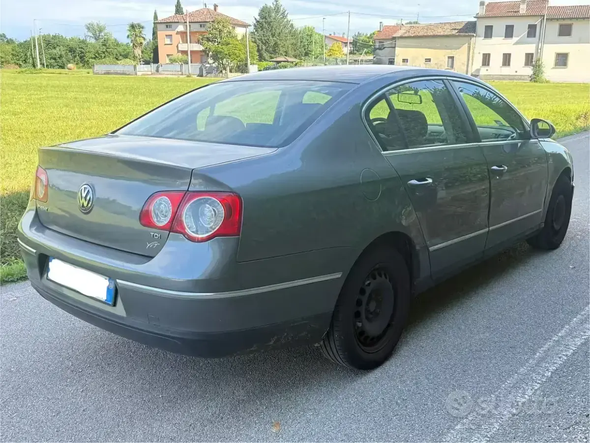 Usata VW Passat Trendline 105 CV (77 kW) 2006 Grigio Berlina