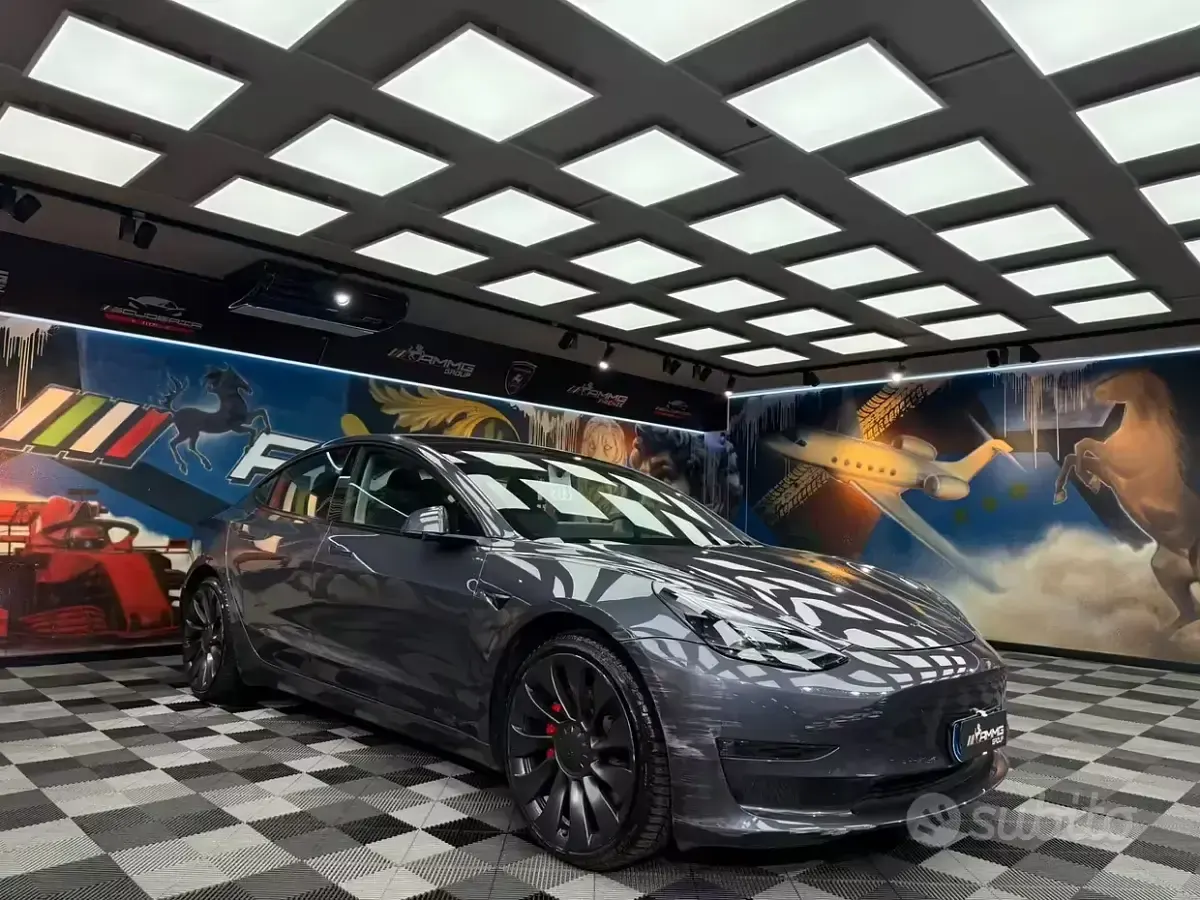 Usata Tesla Model 3 Long Range AWD 366 kW (498 CV) 2023 Grigio Berlina