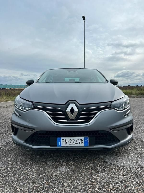 Usata Renault Mégane GT Line GT-Line 110 CV (80 kW) 2018 Grigio Berlina