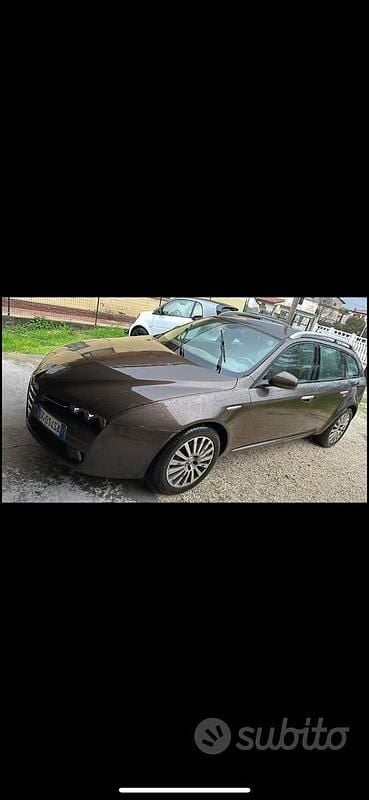 Usata Alfa Romeo 159 Progression 210 CV (154 kW) 2007 Marrone Station wagon