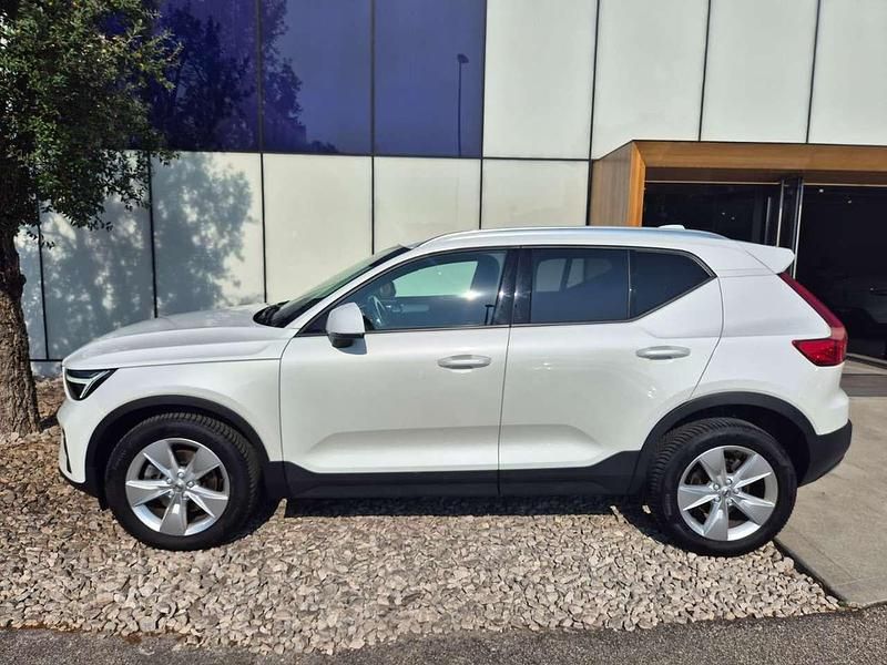 Usata Volvo XC40 Core 163 CV (119 kW) 2025 Crystal white SUV