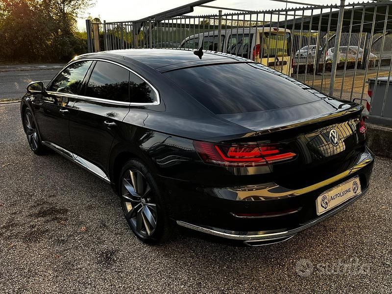Usata VW Arteon Elegance 190 CV (139 kW) 2020 Grigio Berlina