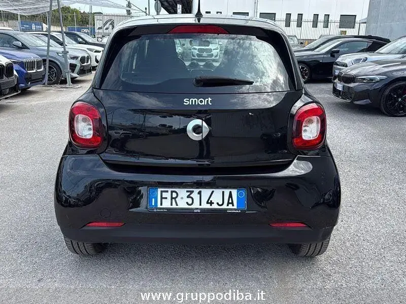 Usata Smart ForFour Passion 90 CV (66 kW) 2018 Nero Utilitaria