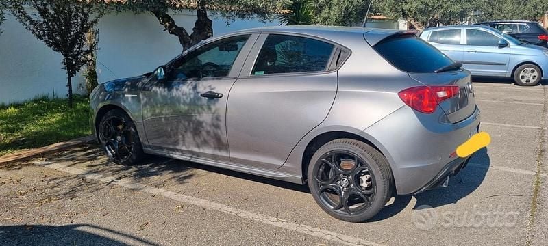 Usata Alfa Romeo Giulietta 120 CV (88 kW) 2019 Grigio Utilitaria