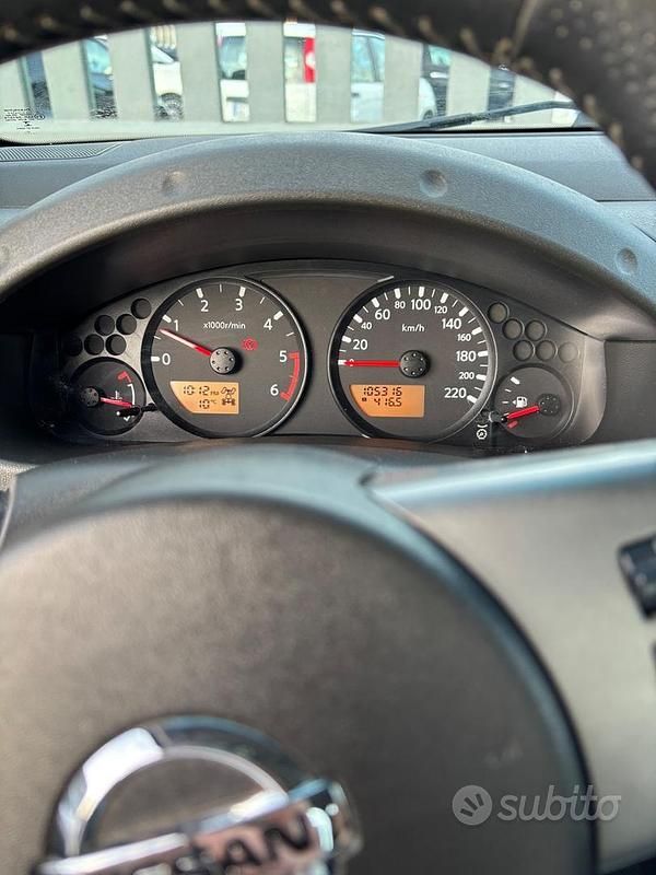 Usata Nissan Navara 171 CV (125 kW) 2009 Pick-up