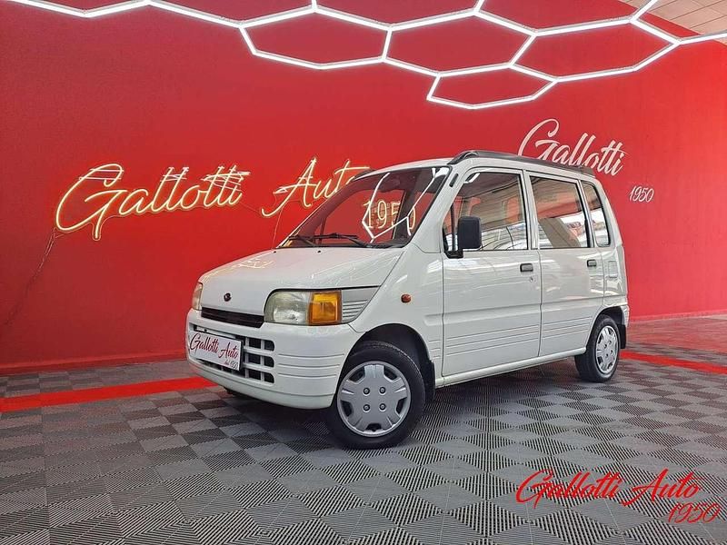 Usata Daihatsu Move 44 CV (32 kW) 1998 Bianco Monovolume