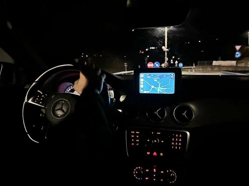 Usata Mercedes CLA180 Edition 109 CV (80 kW) 2015 Berlina