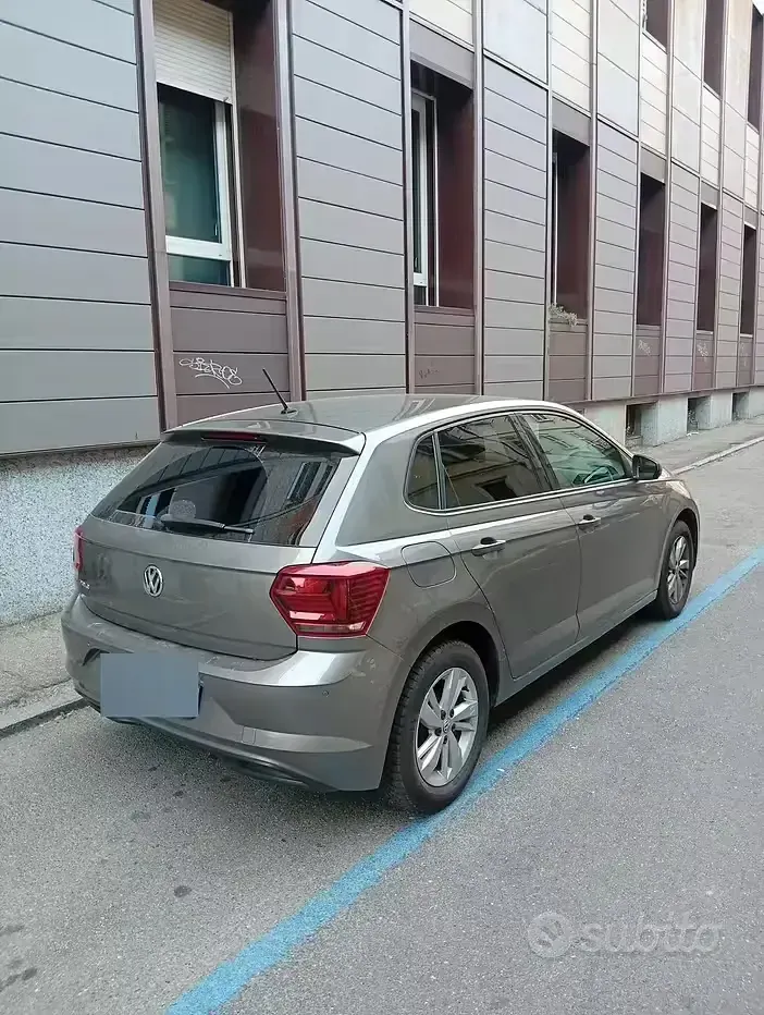 Usata VW Polo Comfortline 95 CV (69 kW) 2023 Grigio Utilitaria