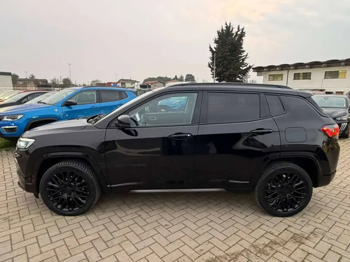 Gebraucht Jeep Compass 179 PS (131 kW) 2023 Schwarz SUV