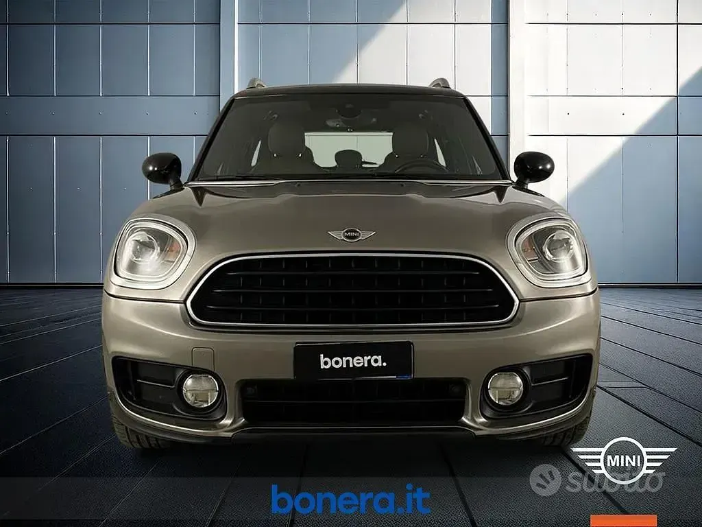 Usata Mini Cooper D Countryman 150 CV (110 kW) 2017 Grigio SUV