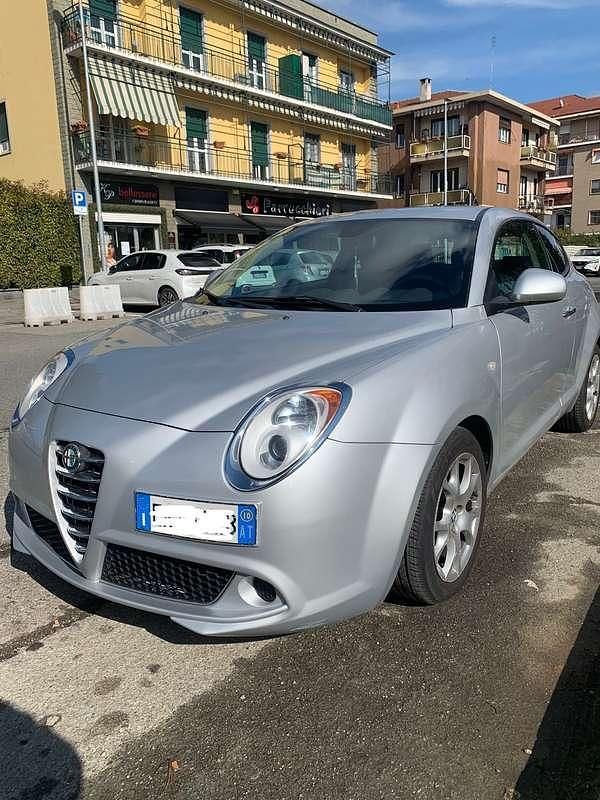 Usata 2010 Alfa Romeo MiTo Distinctive Due volumi | 6000 € (Cara) - Immagine 1/1