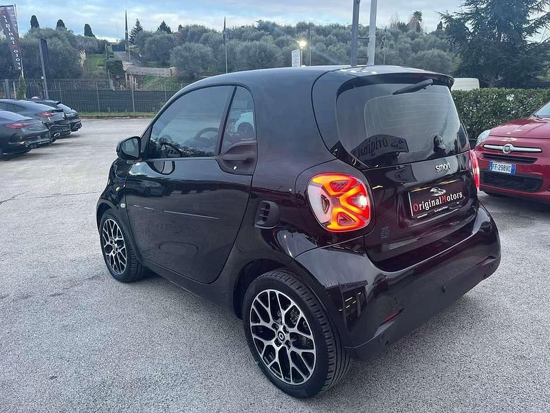 Usata Smart ForTwo Coupé Prime 41 kW (56 CV) 2020 Nero Utilitaria