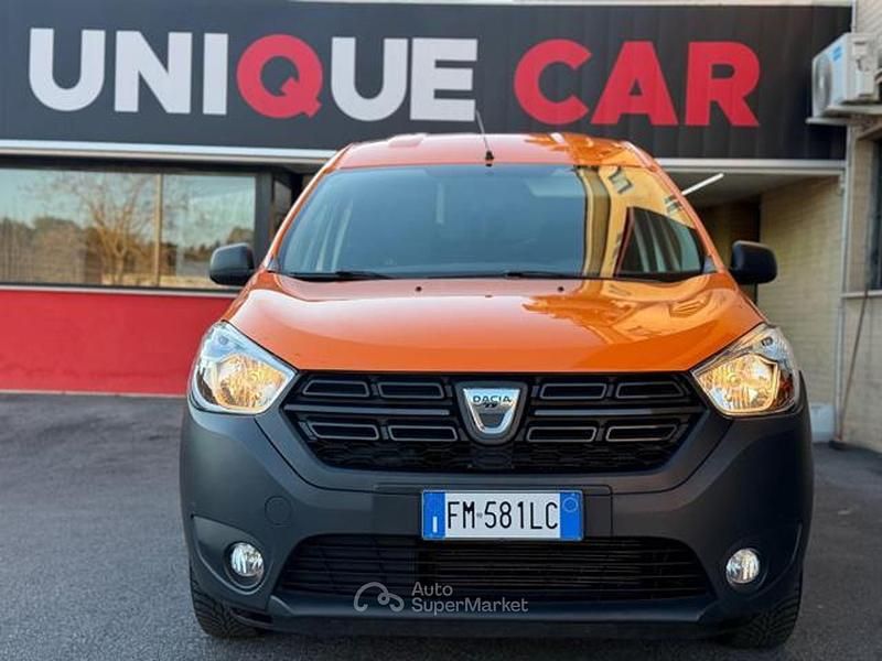 Usata Dacia Dokker 102 CV (75 kW) 2017 Arancione Monovolume