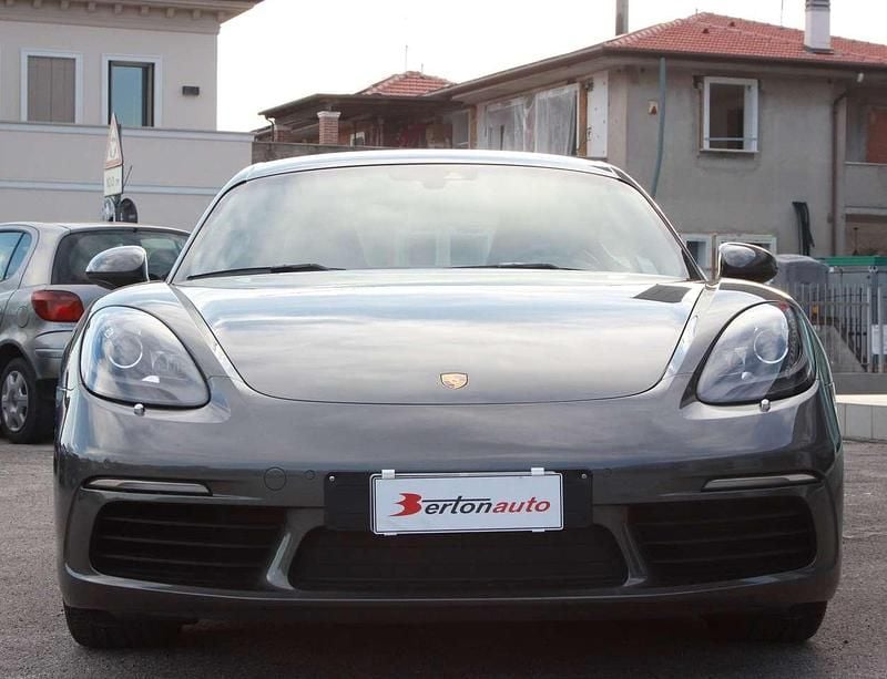 Usata Porsche 718 Cayman 299 CV (219 kW) 2018 Grigio indio Coupé