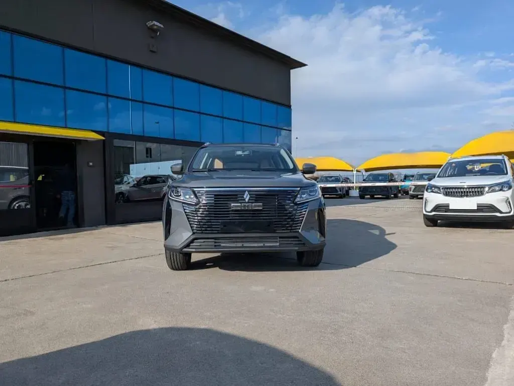Nuova EMC SETTE 174 CV (127 kW) 2026 Vari colori / metallizzato SUV