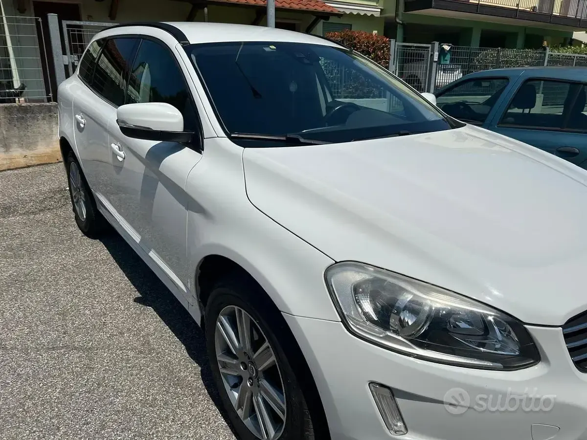 Usata Volvo XC60 190 CV (139 kW) 2016 Bianco SUV