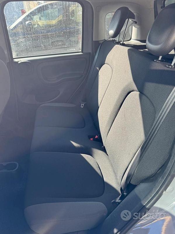 Gebraucht Fiat Panda Easy 69 PS (50 kW) 2019 Grau Kleinwagen