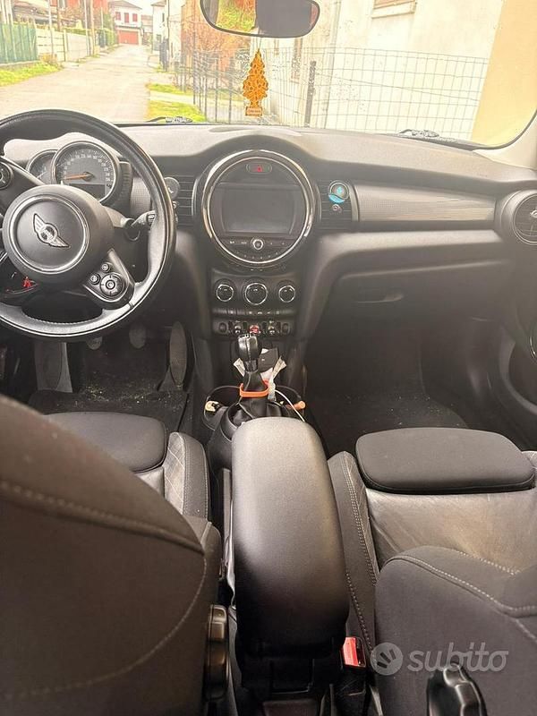 Usata Mini Cooper Hype 136 CV (100 kW) 2017 Bianco Utilitaria