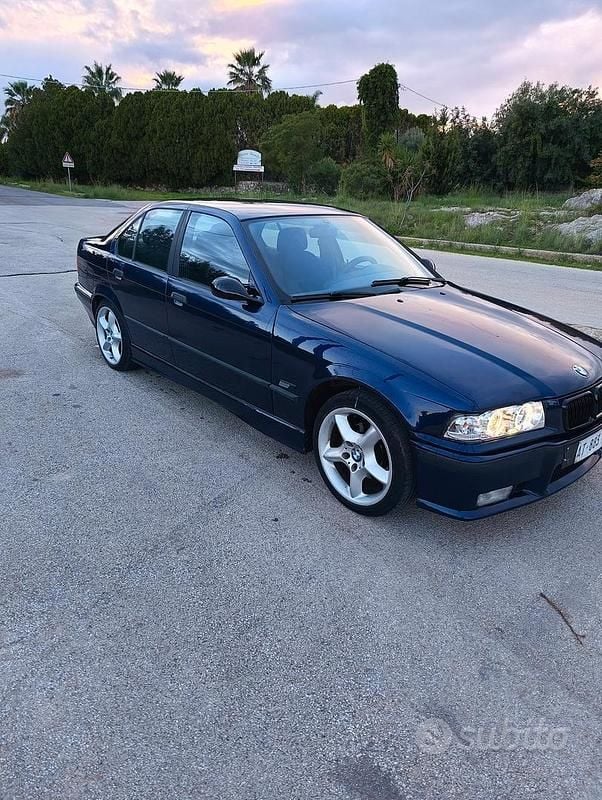 Usata BMW 316 102 CV (75 kW) 1997 Blu Berlina