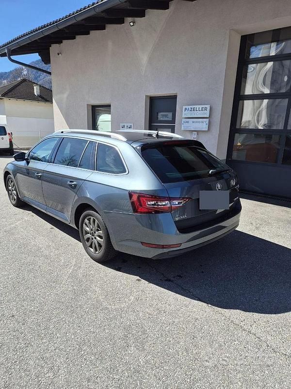 Usado Skoda Superb Style 190 CV (139 kW) 2016 Familiar