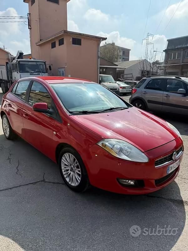 Usata Fiat Bravo Dynamic 90 CV (66 kW) 2008 Rosso Utilitaria