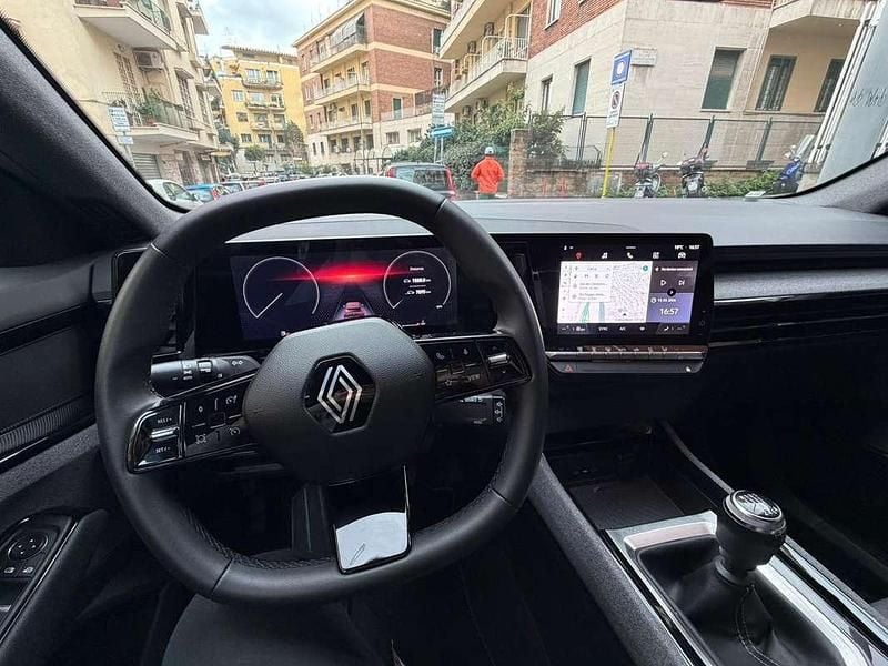 Usata Renault Austral Evolution 131 CV (96 kW) 2024 Grigio SUV