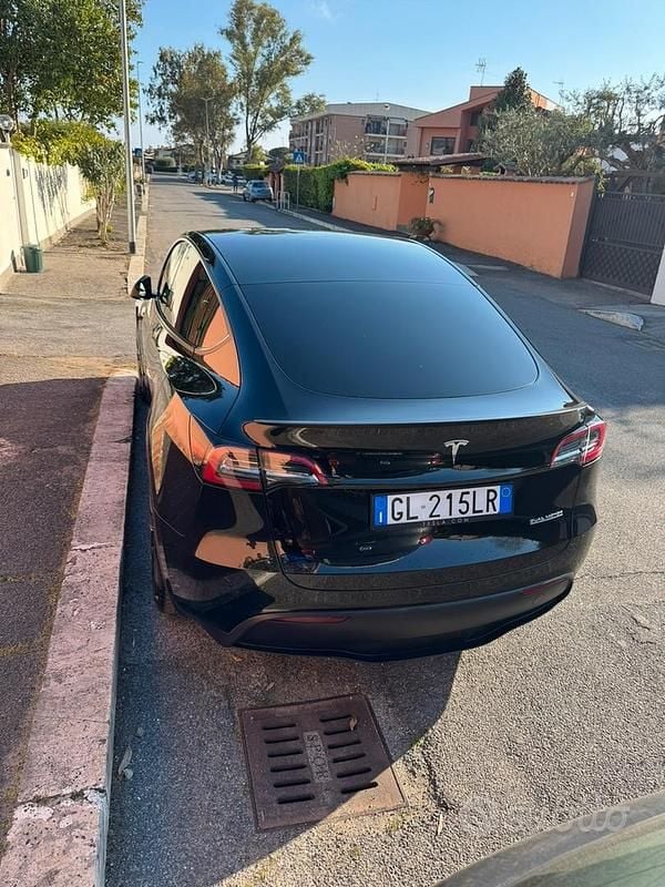 Usata Tesla Model Y Performance 392 kW (534 CV) 2022 Nero SUV