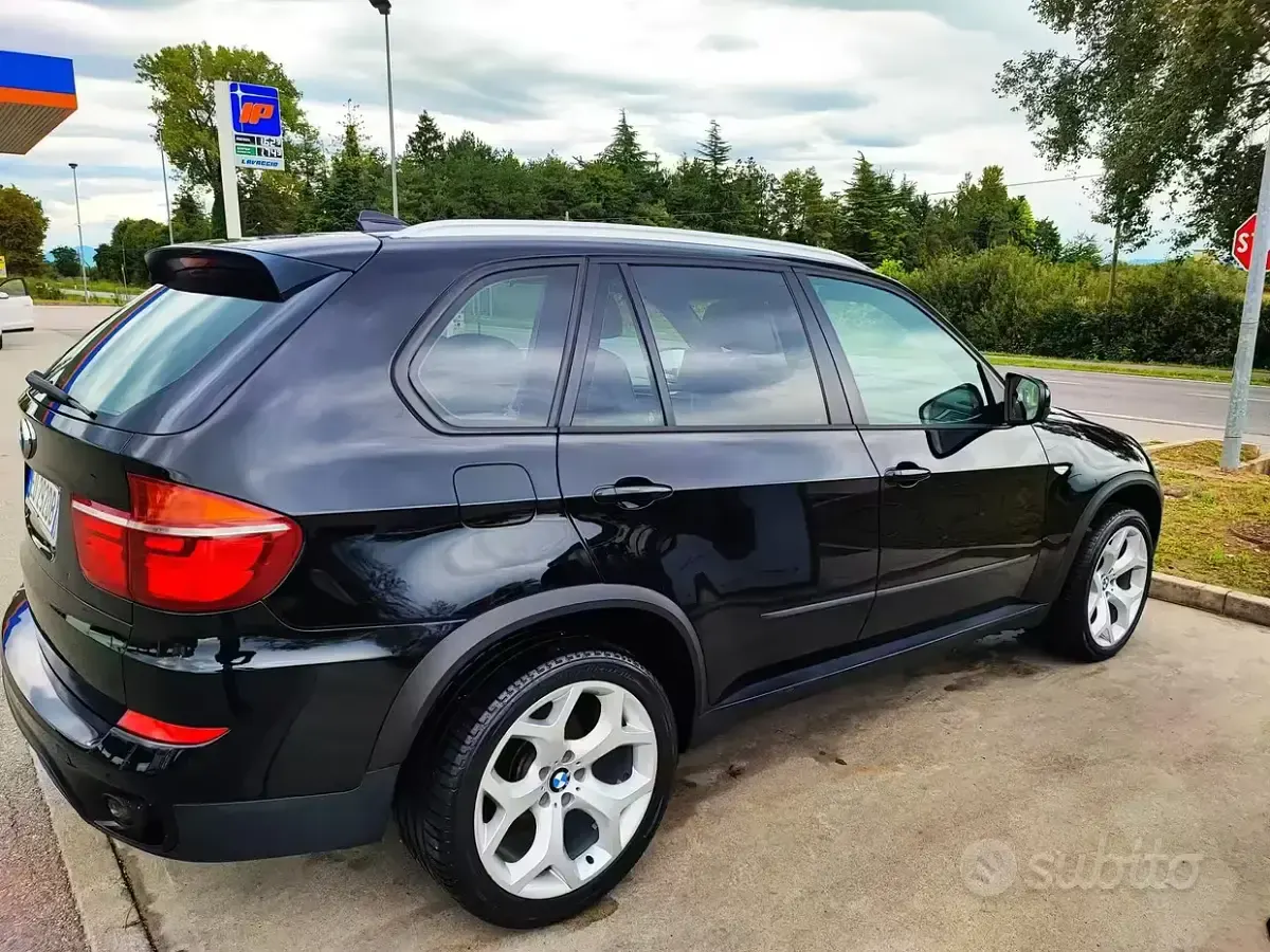 Usata BMW X5 245 CV (180 kW) 2010 Nero SUV