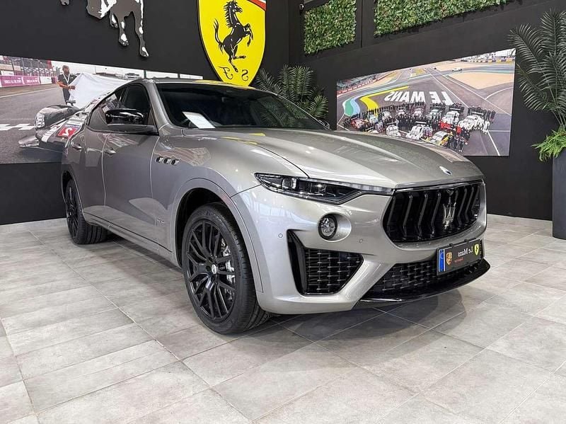 Usata Maserati Levante 250 CV (183 kW) 2021 Grigio nuvolari tristrato SUV