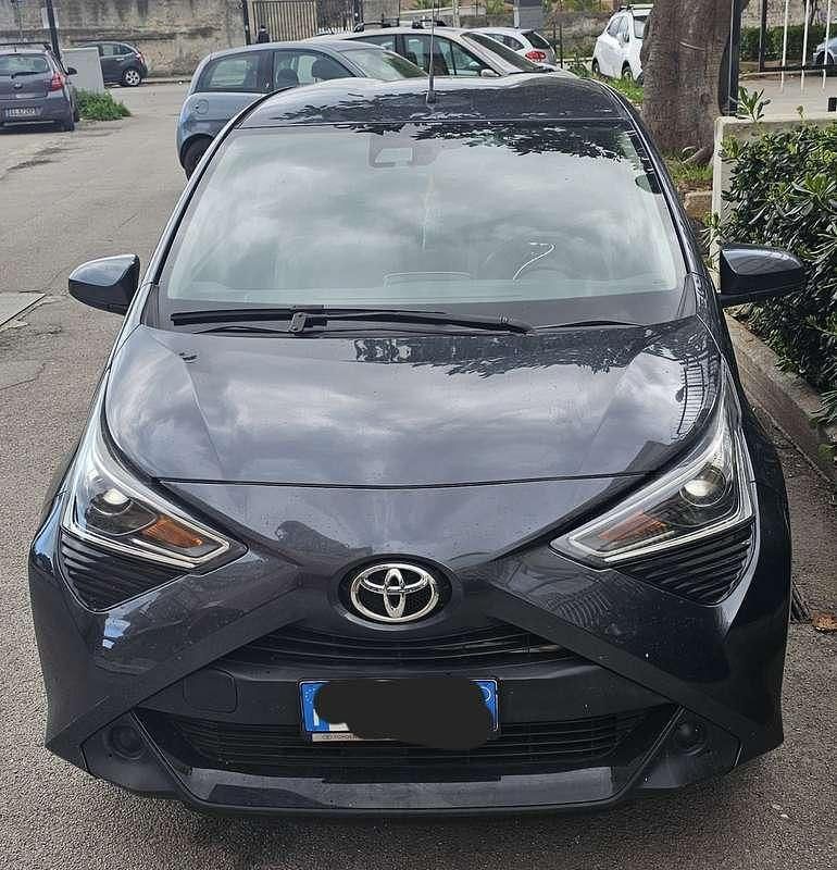 Usata Toyota Aygo X-wave 72 CV (52 kW) 2020 Utilitaria