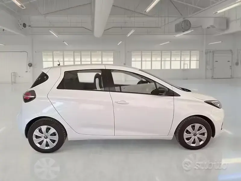 Usata Renault Zoe Life 50 kW (69 CV) 2021 Bianco Utilitaria