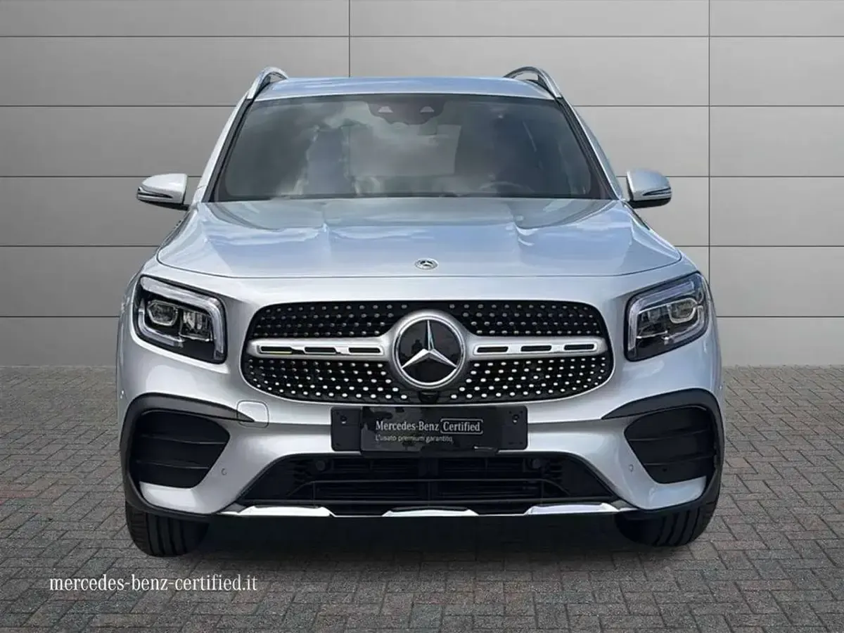 Usata Mercedes GLB200 Premium 150 CV (110 kW) 2022 Argento SUV