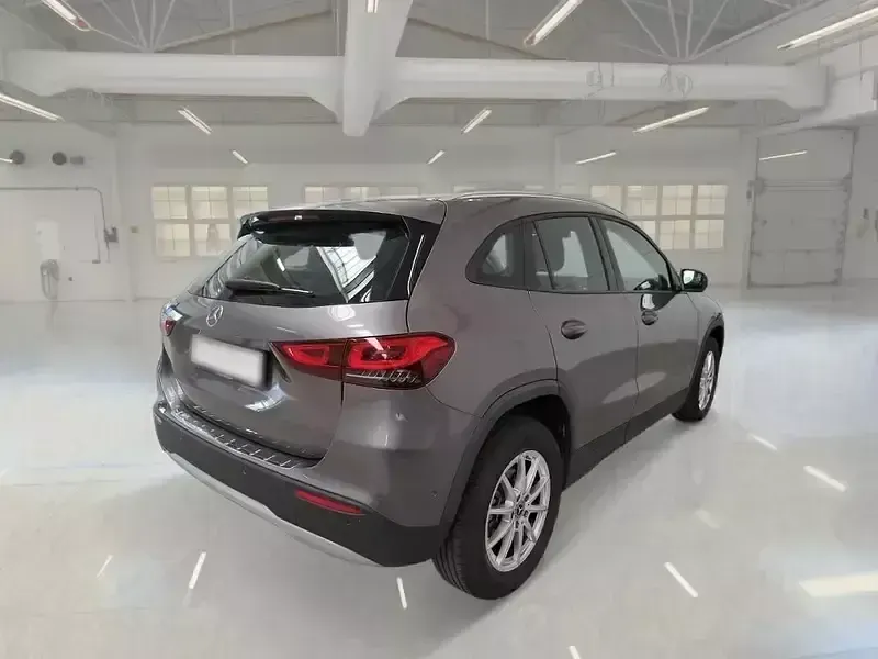 Usata Mercedes GLA200 Business 149 CV (109 kW) 2022 SUV