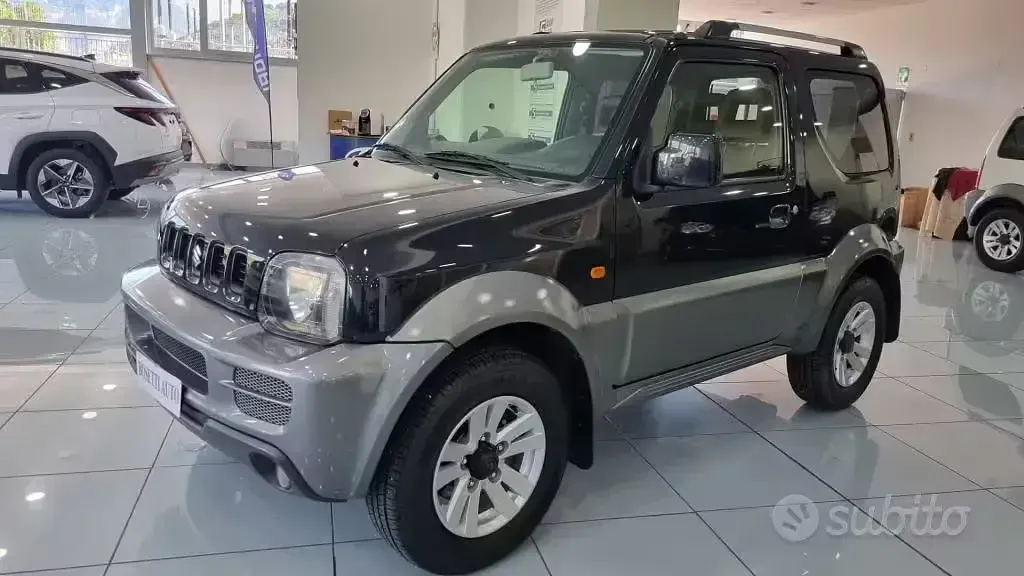 Usata Suzuki Jimny 84 CV (61 kW) 2012 SUV